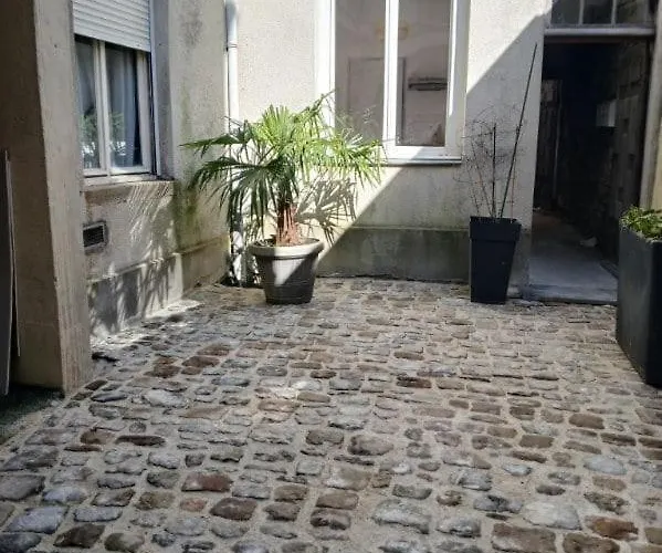 T3 Centre 1er Etage Апартаменты