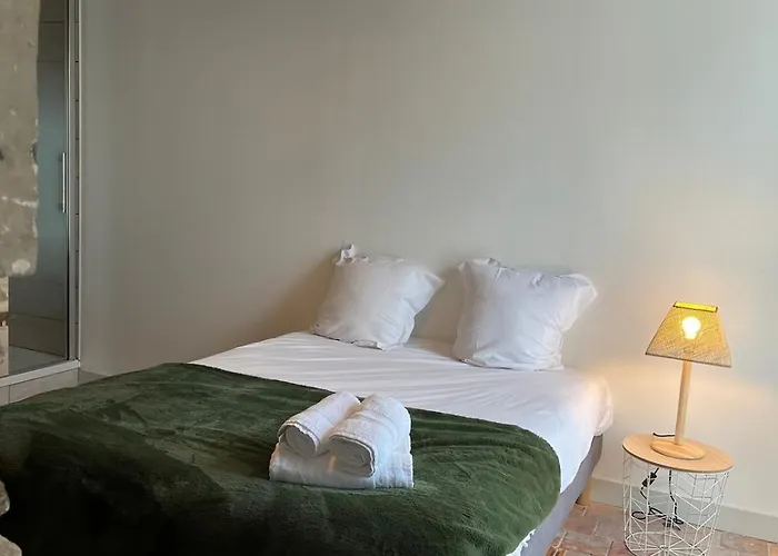 Апартаменты T3 Centre 1er Etage *